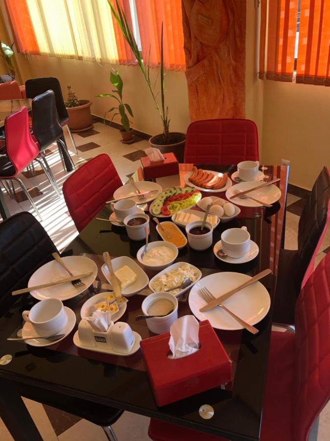 Flamenco Hotel Sisian Esterno foto